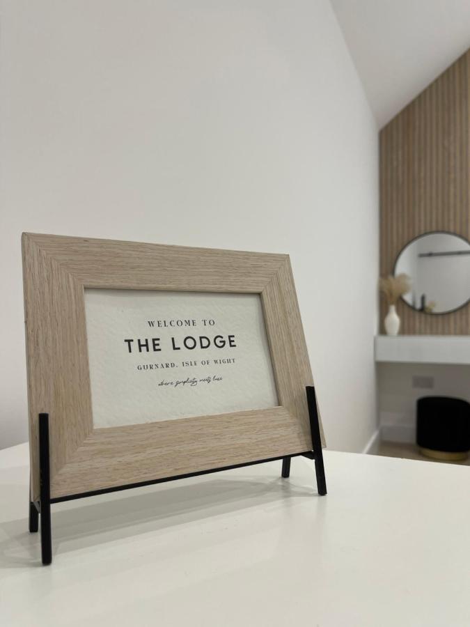 The Lodge Hideaway In Cowes Gurnard ภายนอก รูปภาพ